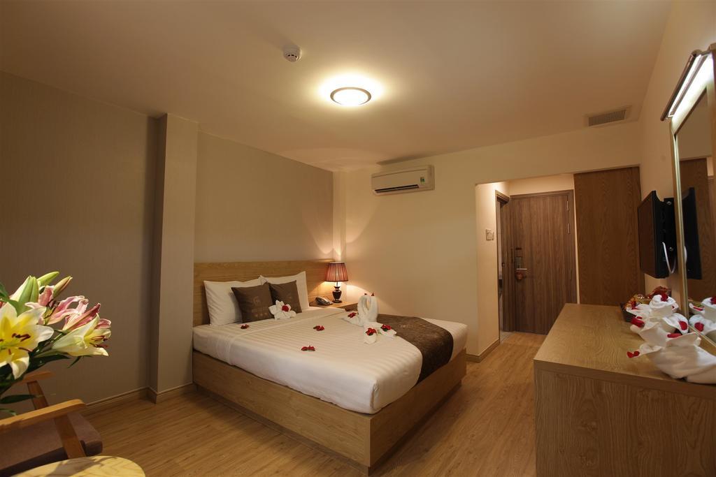 Minh Tam Hotel & Spa 3/2 Thành Pho Ho Chí Minh Esterno foto
