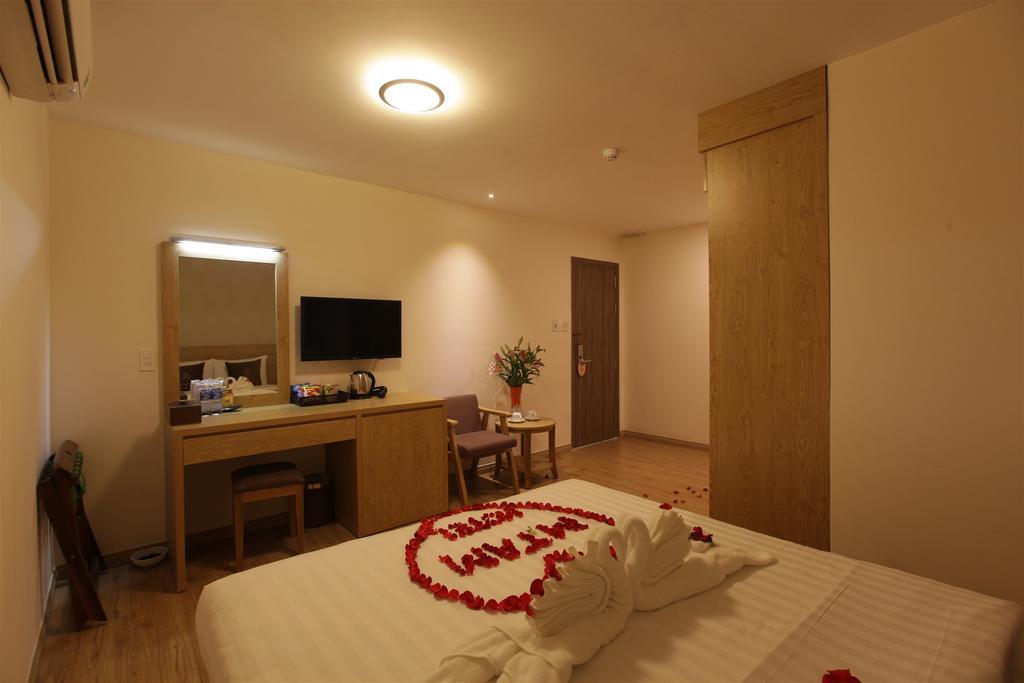 Minh Tam Hotel & Spa 3/2 Thành Pho Ho Chí Minh Esterno foto