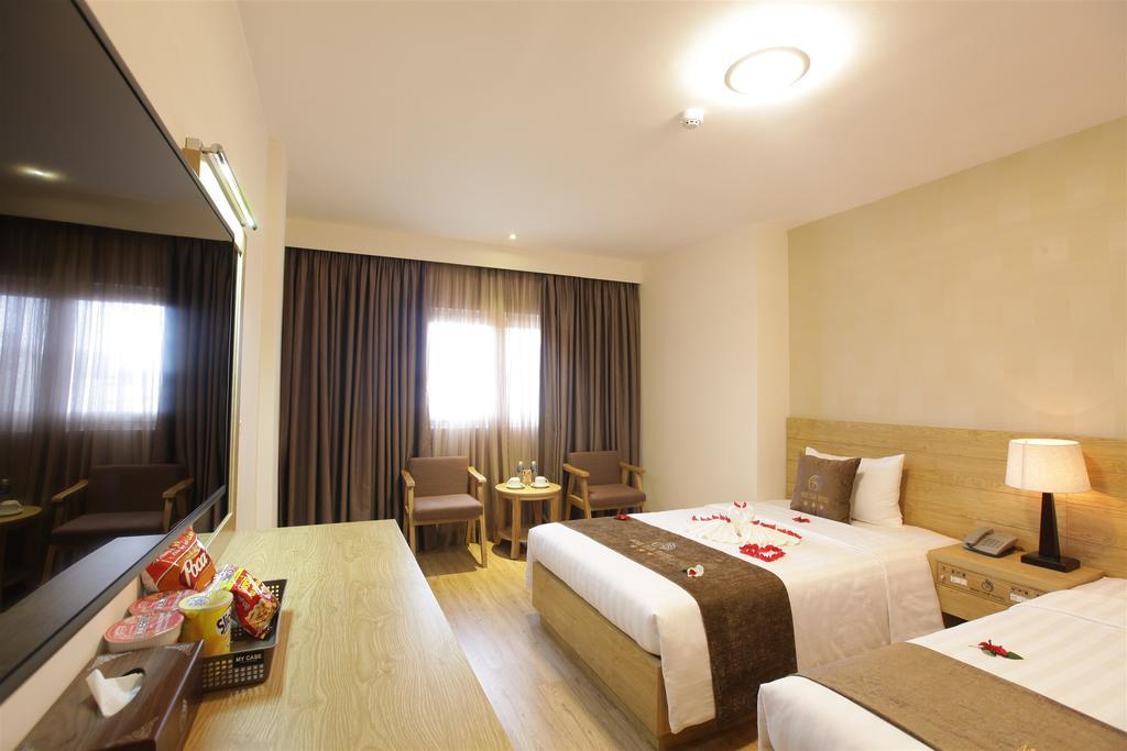 Minh Tam Hotel & Spa 3/2 Thành Pho Ho Chí Minh Esterno foto