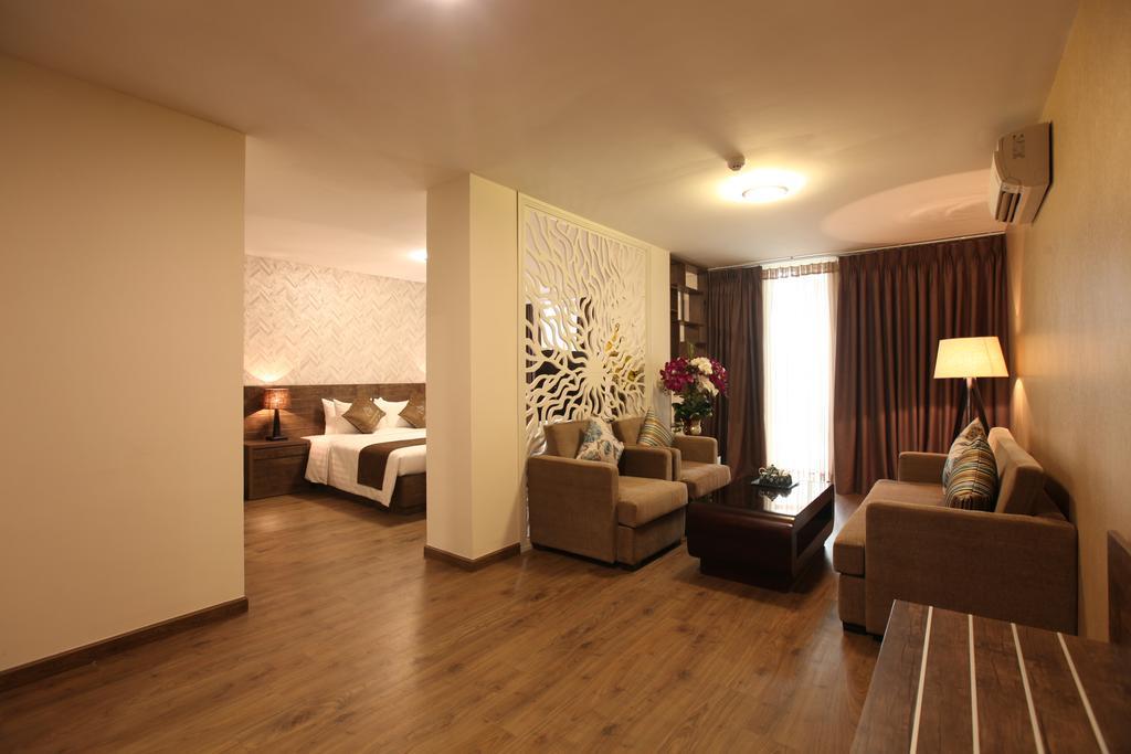 Minh Tam Hotel & Spa 3/2 Thành Pho Ho Chí Minh Esterno foto